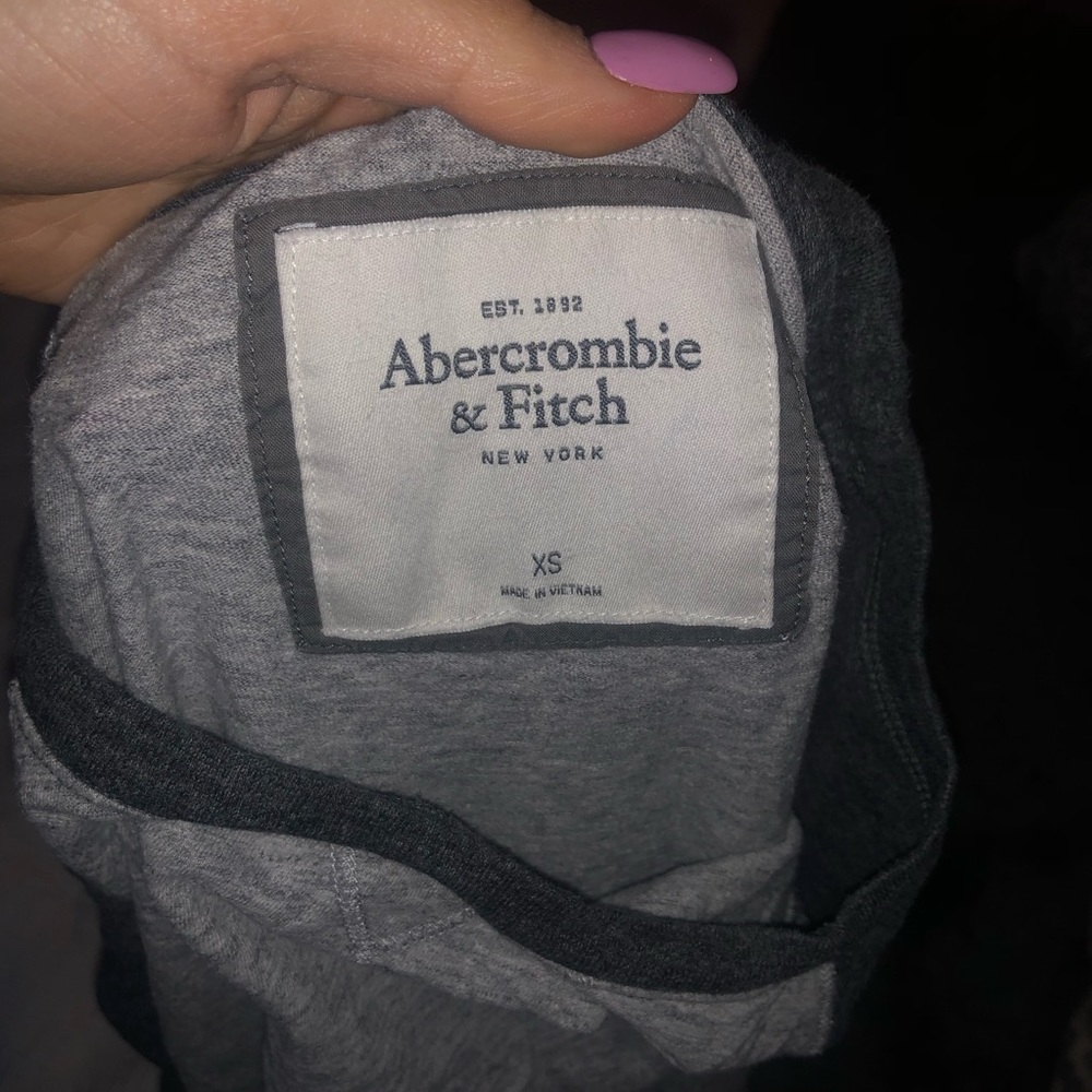 A&F baseball tee - Picture 2 of 2